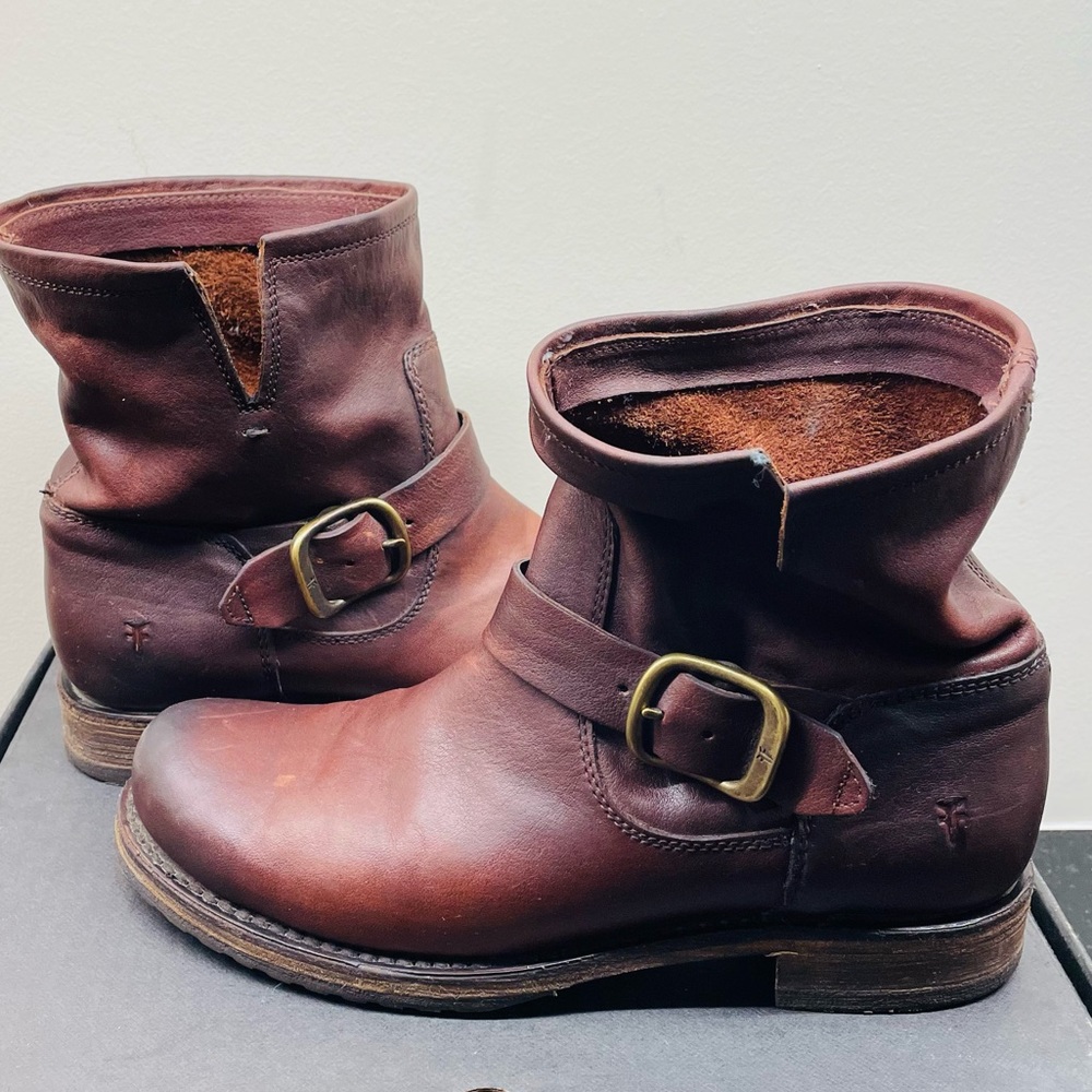Frye Veronica Booties Redwood 7.5 size